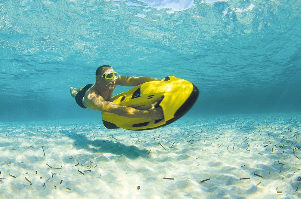 seabob-f5-s-is-the-toy-you-want-to-take-have-with-you-on-vacation-video_5
